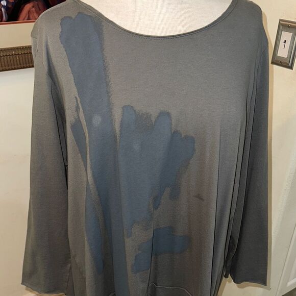 LUUKAA Green Top w/ Graphic Design Size 18 - Picture 4 of 11